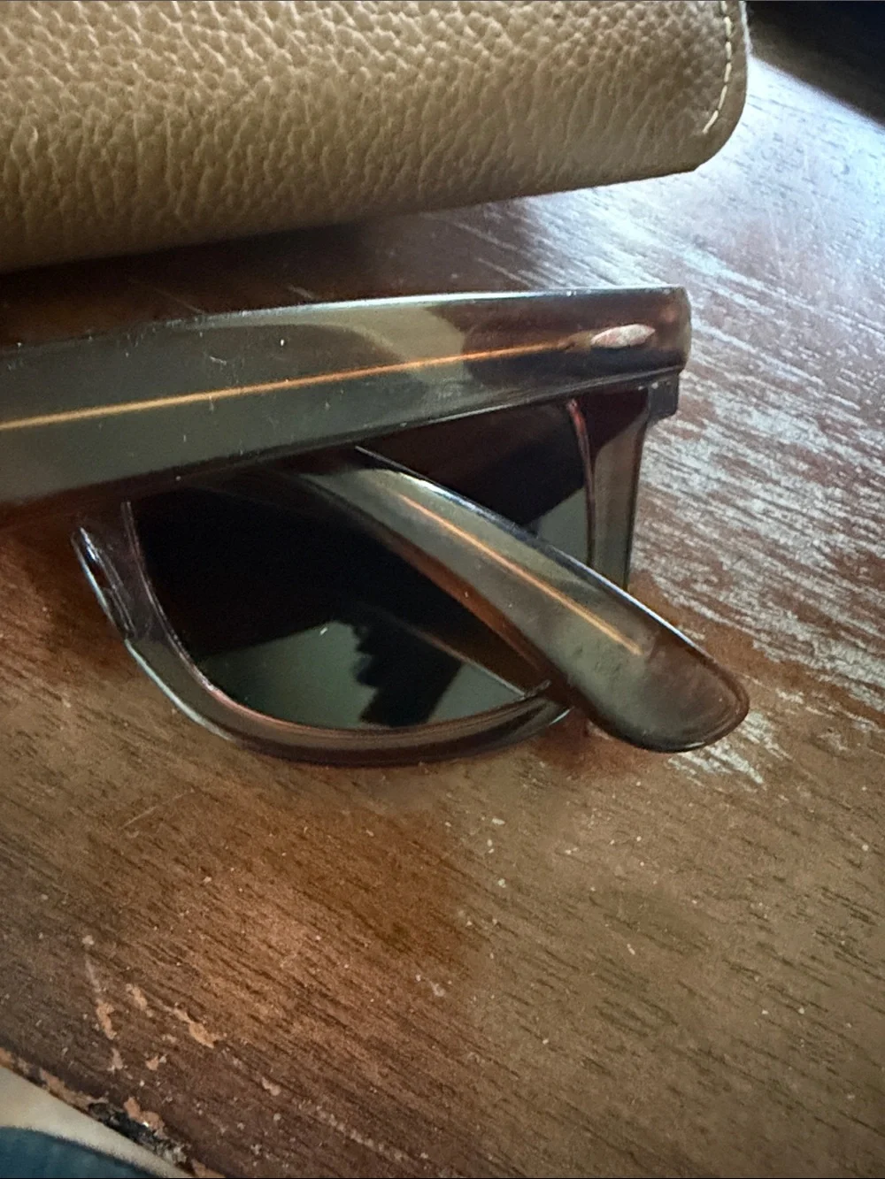 Vintage B&L Ray Ban Brown Tortoiseshell Sunglasses with tan soft case